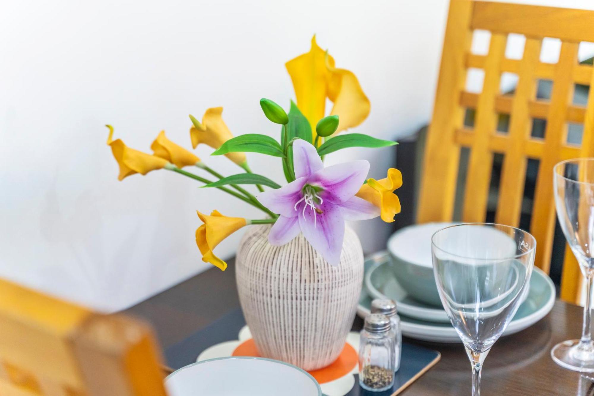 Exquisite 2-Bedroom Penthouse-Sleeps 7-Free Parking With Workstations & High-Speed Wifi 伯明翰 外观 照片